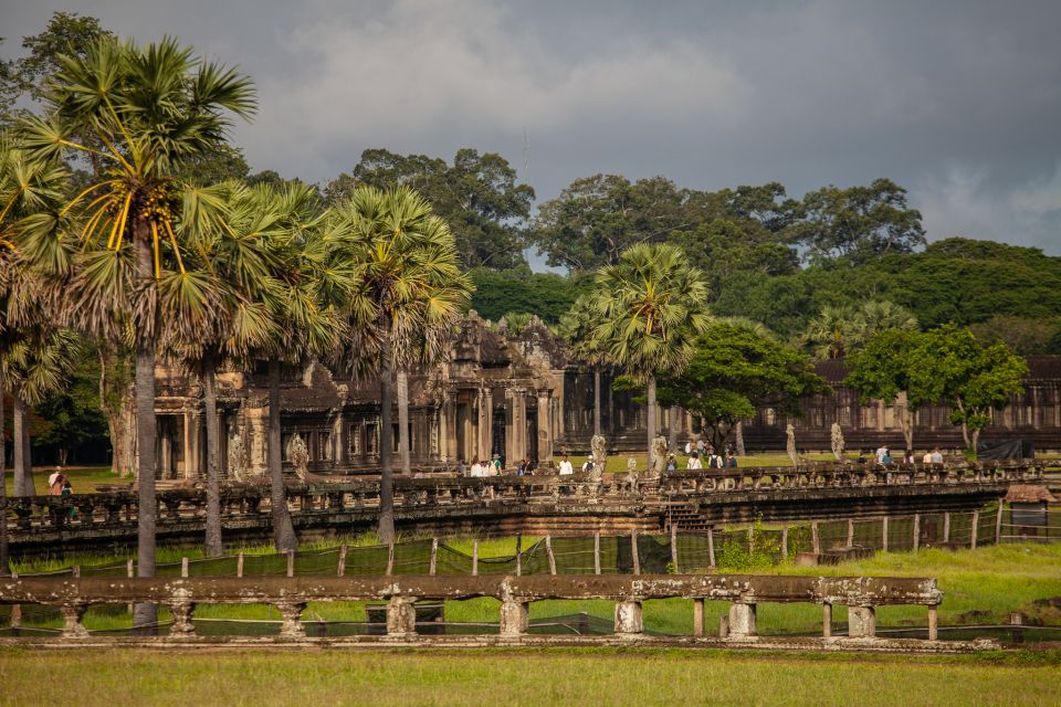 Angkor Wat Sunrise- Unique Itinerary & Expert Guide - Sunrise Viewing at Angkor Wat