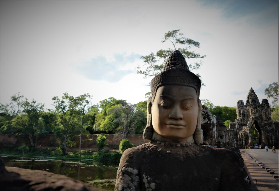 Angkor Wat Temple Hopping Tour With Sunset - Location and Recommendations