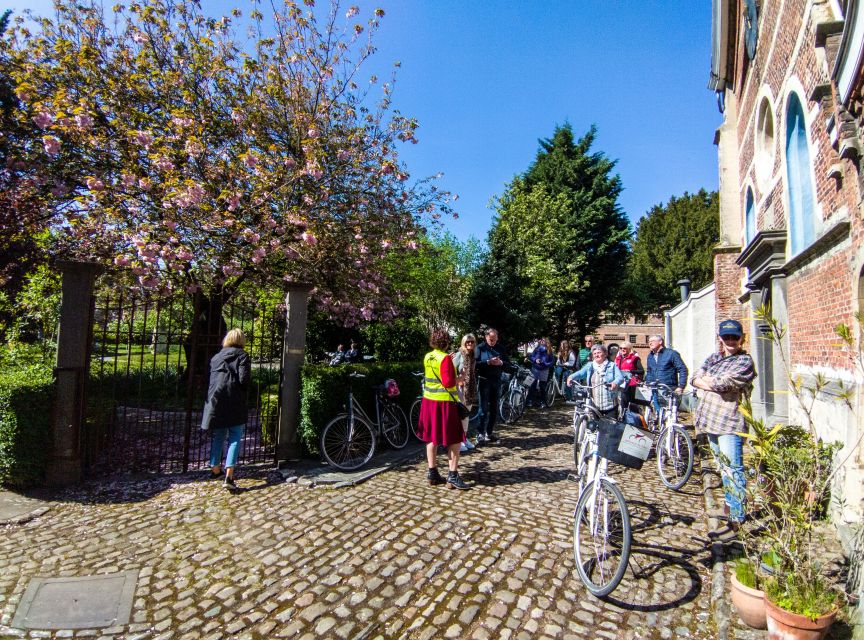 Antwerp: City Highlights Group Bike Tour With a Guide - Booking Information