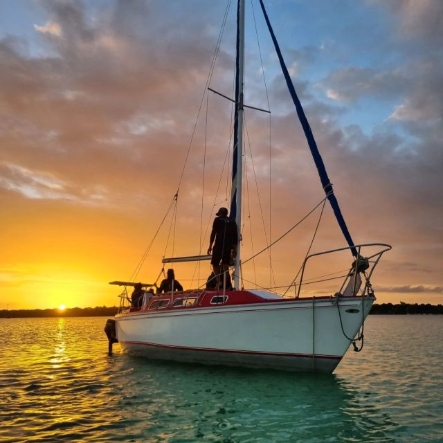 Bacalar: Private Lagoon Sailing Trip With Homemade Guacamole - Location and Booking