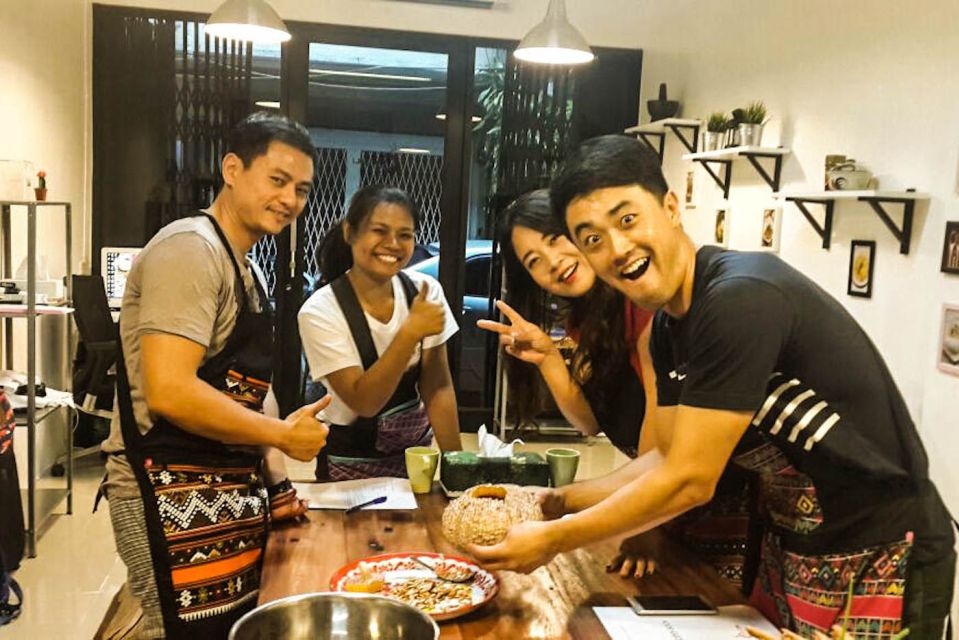 Bangkok: Thai Cooking Class and Onnuch Market Tour - Review Summary
