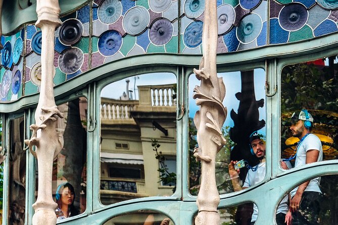 Barcelona Architecture Walking Tour With Casa Batlló Upgrade - Meeting Point Details