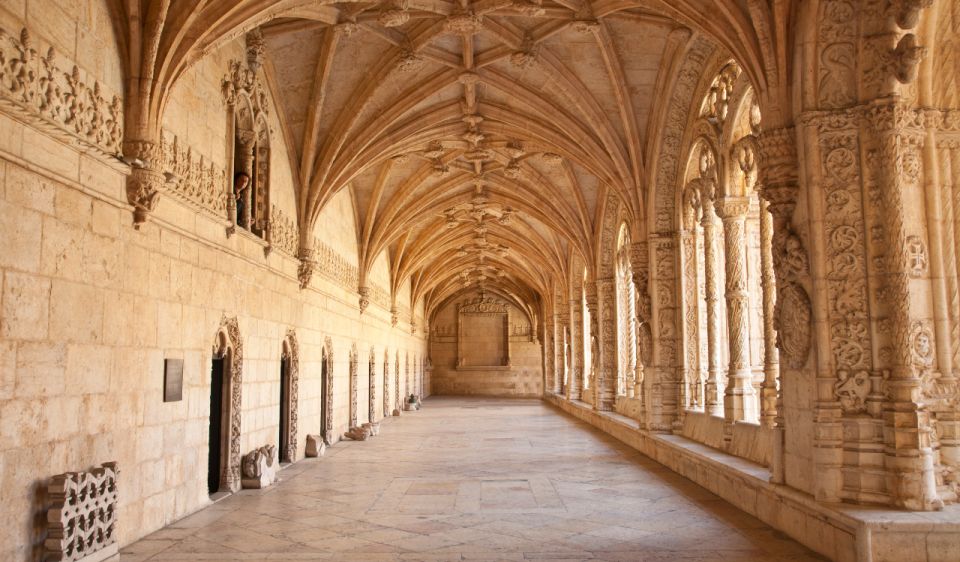 Belém Private Tour With Jeronimos Monastery Panoramic City - Detailed Description