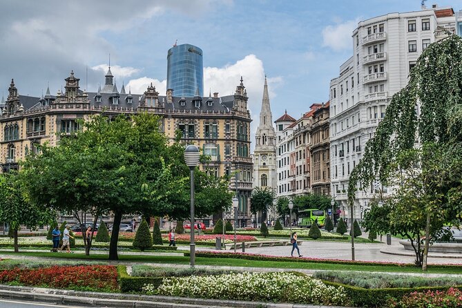 Bilbao City & Guggenheim Museum With Lunch From San Sebastian - Guggenheim Museum Visit