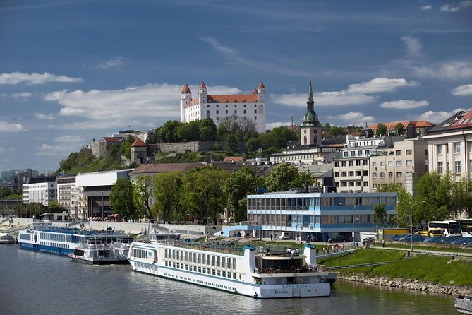Bratislava From Vienna By Bus With Lunch - Lunch Inclusions and Options