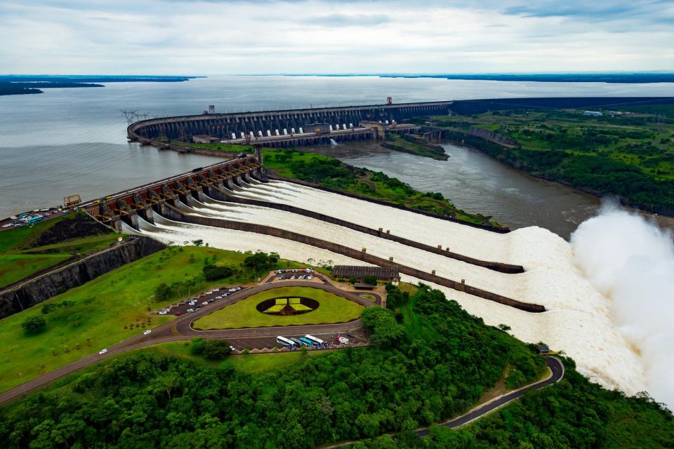 Brazilian Falls, Bird Park and Itaipu Dam - Guide Roberts Expertise