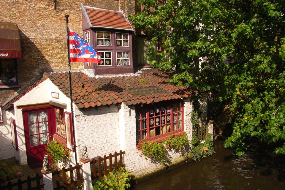 Bruges: Christmas Market Private Walking Tour - Immerse in Holiday Spirit