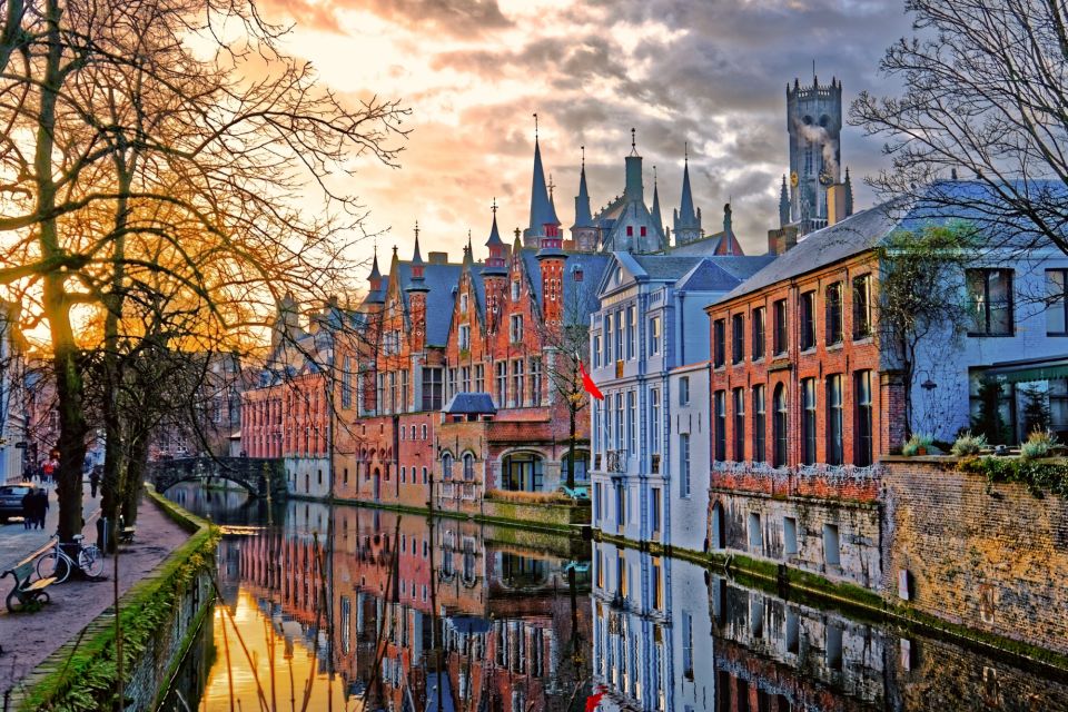 Bruges: First Discovery Walk and Reading Walking Tour - Important Information and Tips