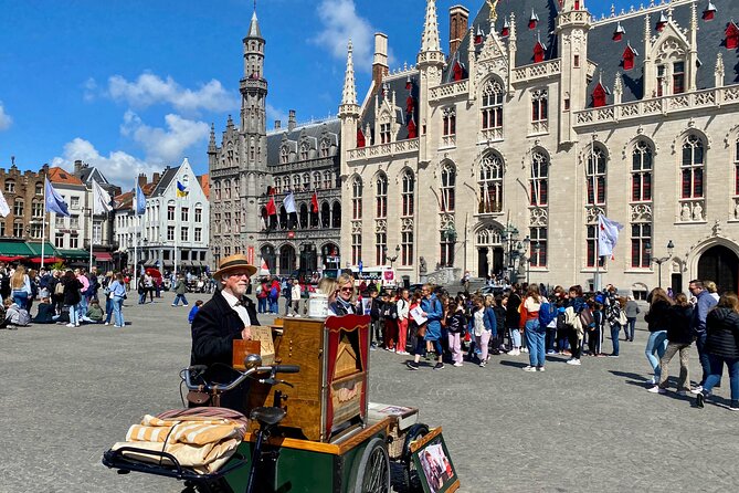 Bruges Highlights Trip From Paris Lunch Boat Brewery & Chocolate - Exploring Bruges City Center