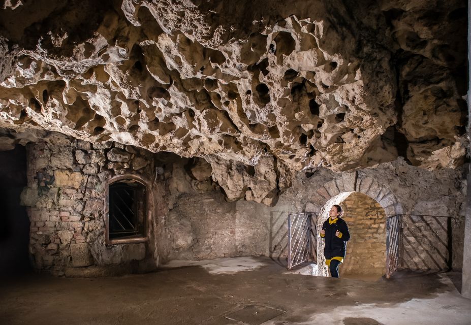 Budapest: Buda Castle Cave Tour - Underground Tunnels Exploration