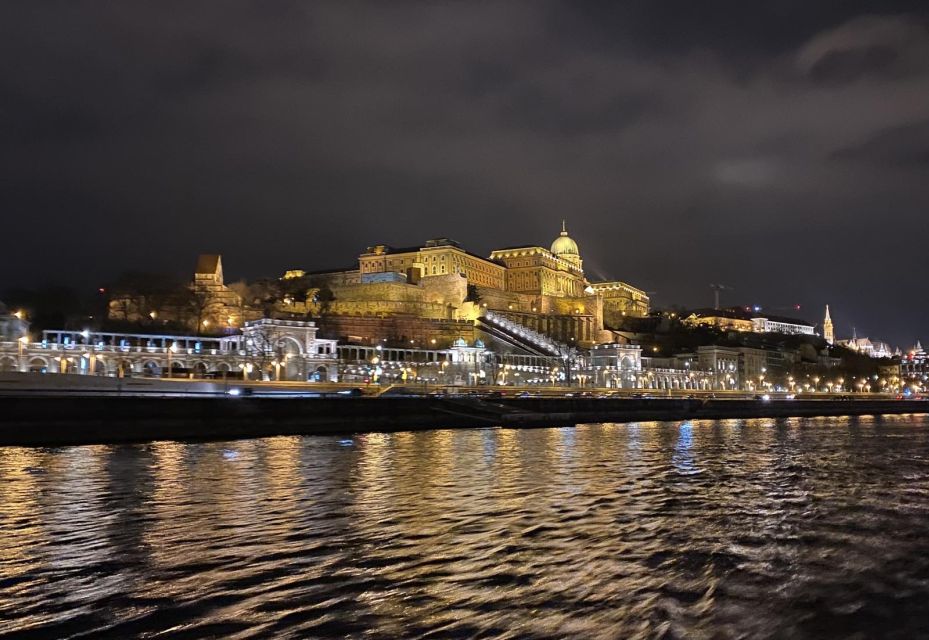 Budapest: Evening Cruise and Dinner With Champagne - Customer Reviews