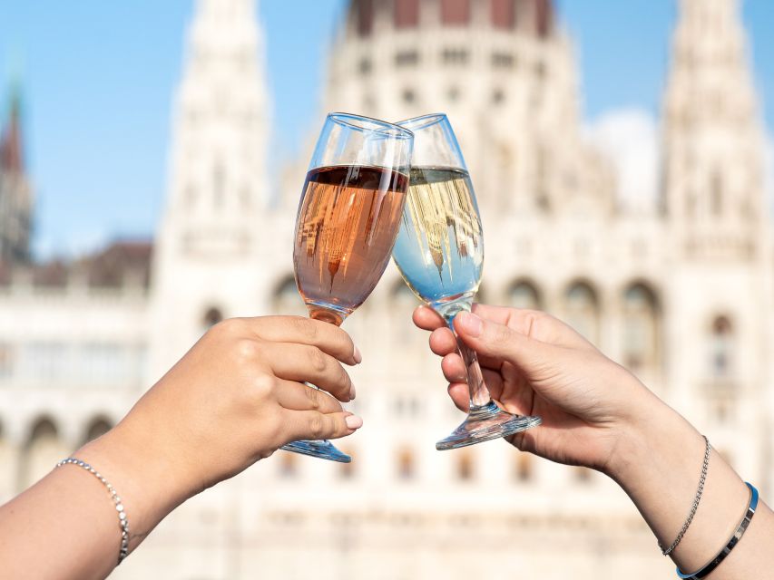 Budapest: Evening Sightseeing Cruise With Unlimited Prosecco - Reviews and Customer Ratings
