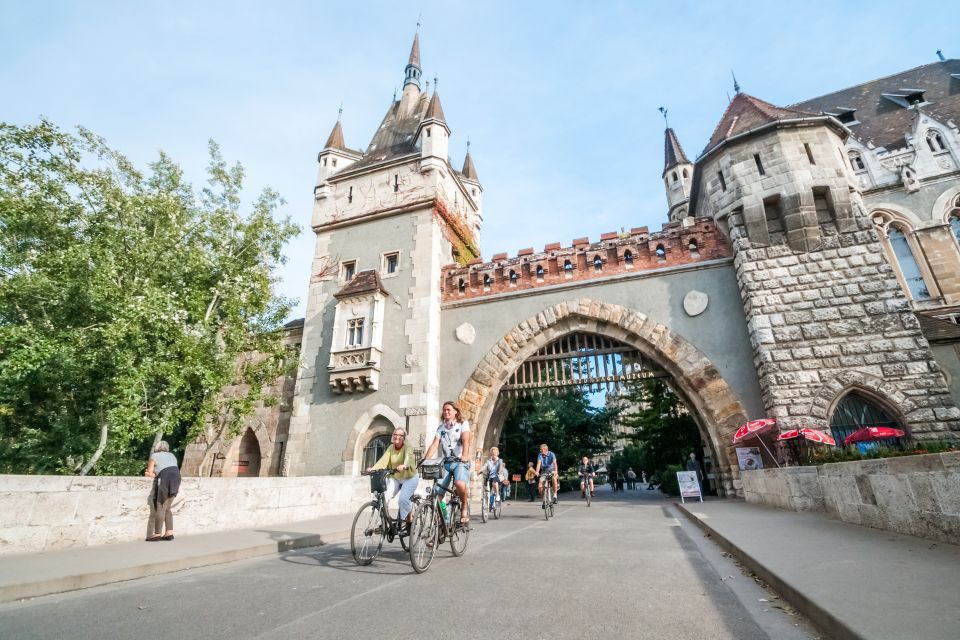 Budapest: Guided City Discovery Bike Tour - Ratings and Reviews