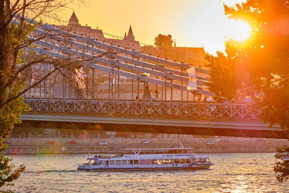 Budapest: Spring Sightseeing Cruise - Additional Information