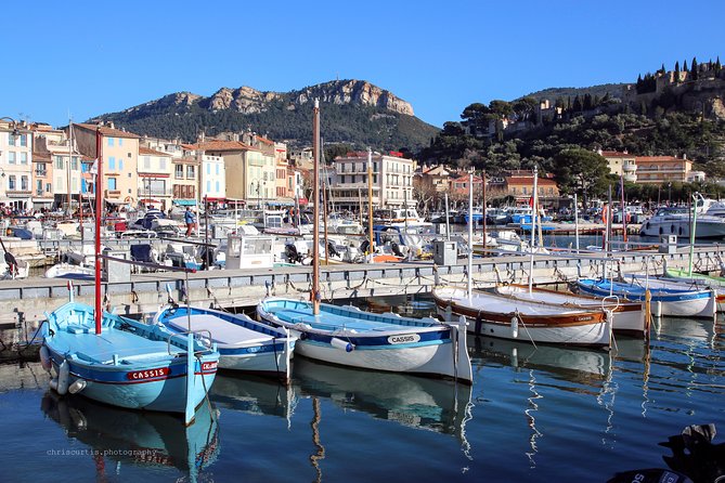 Cassis Ancient Fishing Port, Calanques & Spectacular Cap Canaille Private Tour - Calanques Boat Option