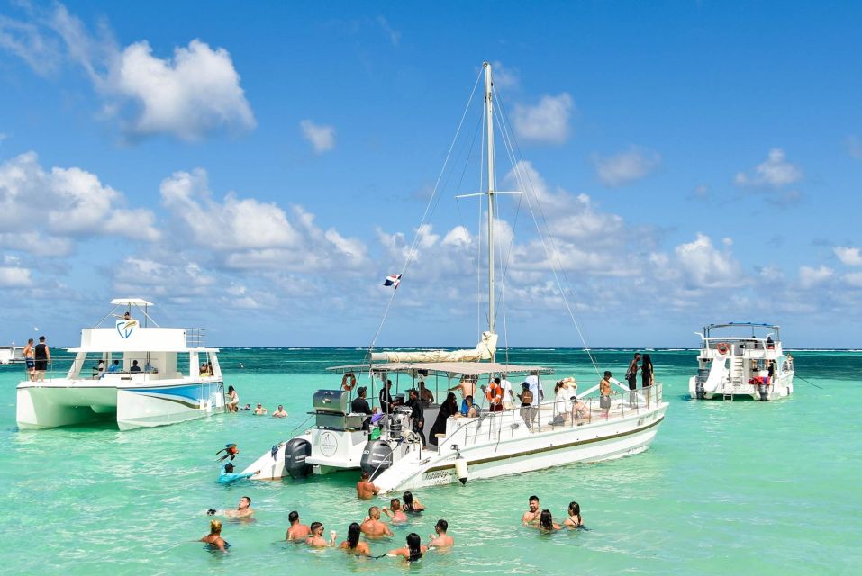 Catamaran Tour in Punta Cana: Party, Sailing & Snorkelling - Multilingual Guides