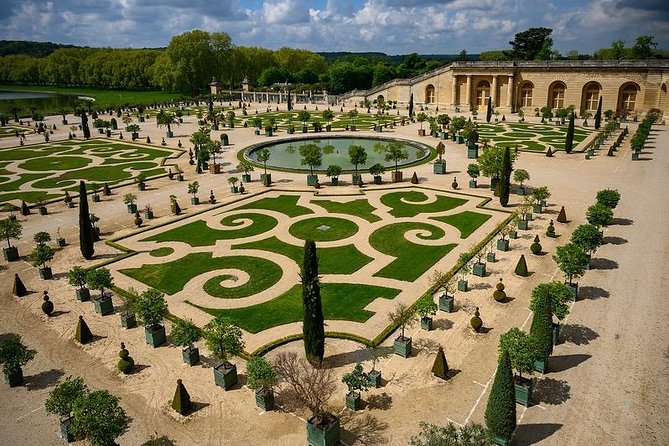Château of Versailles and Marie Antoinettes Petit Trianon Private Tour - Common questions