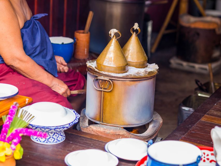 Chiang Mai: Local Food and Markets Guided Walking Tour - Customer Reviews