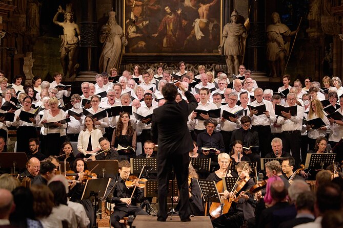 Concert at Viennas St. Stephens Cathedral - Cathedral Ambiance and Setting