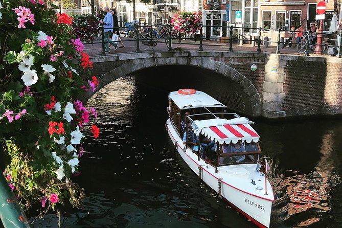 Cultural Tour in French With an Aperitif on a Historic Boat - Booking Information