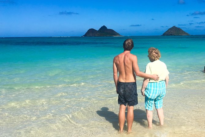 Customizable Island Tours Tours on Oahu - Traveler Interaction and Photo Sharing