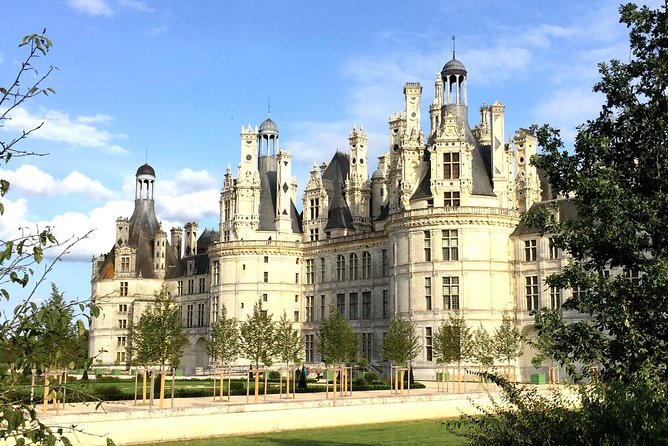 Day at the Castles of Chenonceau and Chambord From Blois - Exploration of Chambord Castle