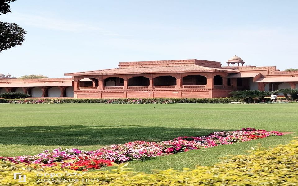Delhi: 4 Days Delhi Agra Jaipur Multi Days Tour With Lunch - Common questions