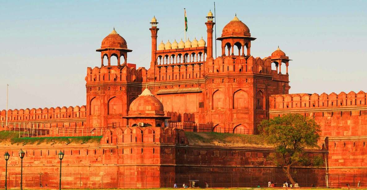 Delhi: Old and New Delhi City Private Guided Day Trip - Akshardham and Lotus Temple Visit