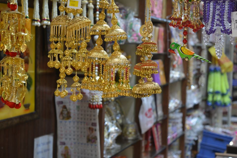 Delhi: Private Half-Day Guided Shopping Tour With Transfer - Common questions