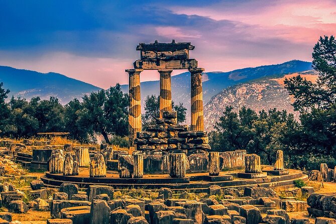 Delphi Full Day Private Trip From Athens With Lunch Overlooking the Sea - Scenic Views