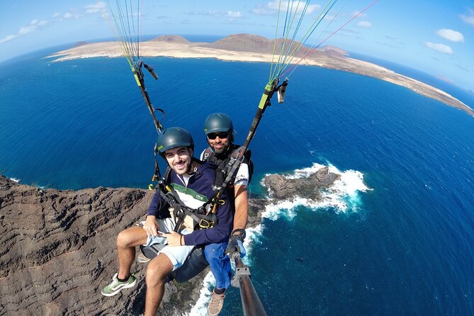 DISCOVERY FLIGHT Tandem Paragliding Lanzarote With Pro Pilot - Common questions