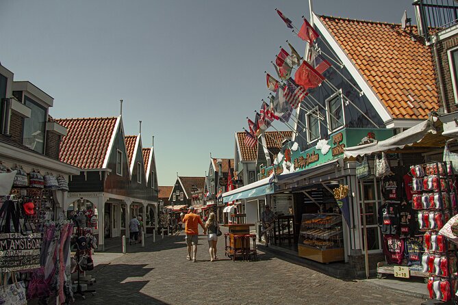 E-Scavenger Hunt Volendam: Explore the City at Your Own Pace - Tips for a Successful Adventure