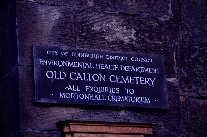 Edinburg 2Hour Nighttime Ghost Tour Spanish Tour Guide - Customer Reviews and Additional Info