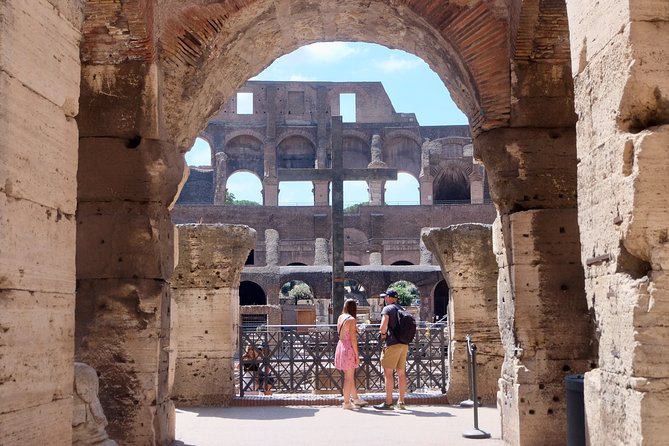 Exclusive Gladiator Arena - The Colosseum, Palatine Hill and Roman Forum Tour - Tour Guides