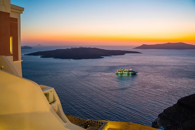 Explore Santorini With a Local - 4 Hours Private Tour - Tailoring Your Santorini Experience