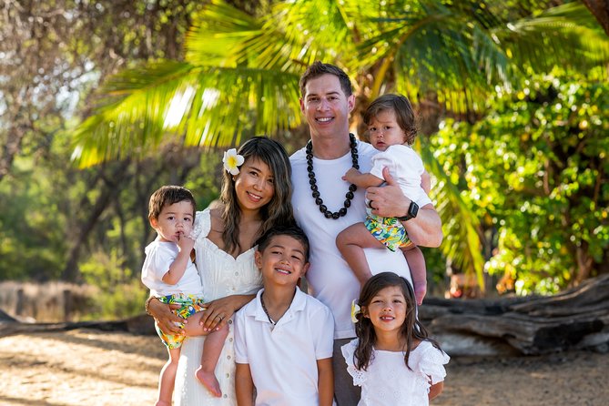 Family and Couple Beach Photos - Capturing Candid Moments on the Beach