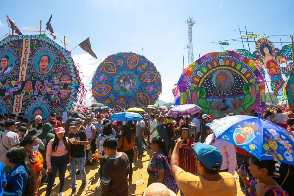 From Antigua: Sumpango Giant Kite Festival - Lunch With Locals