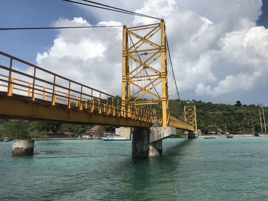 From Bali: Nusa Lembongan & Nusa Ceningan Island Tour - Yellow Bridge Crossing