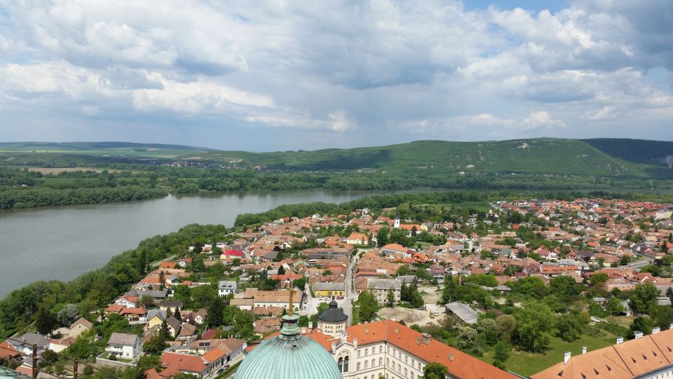 From Budapest: Danube Bend Full-Day Private Tour With Lunch - Common questions