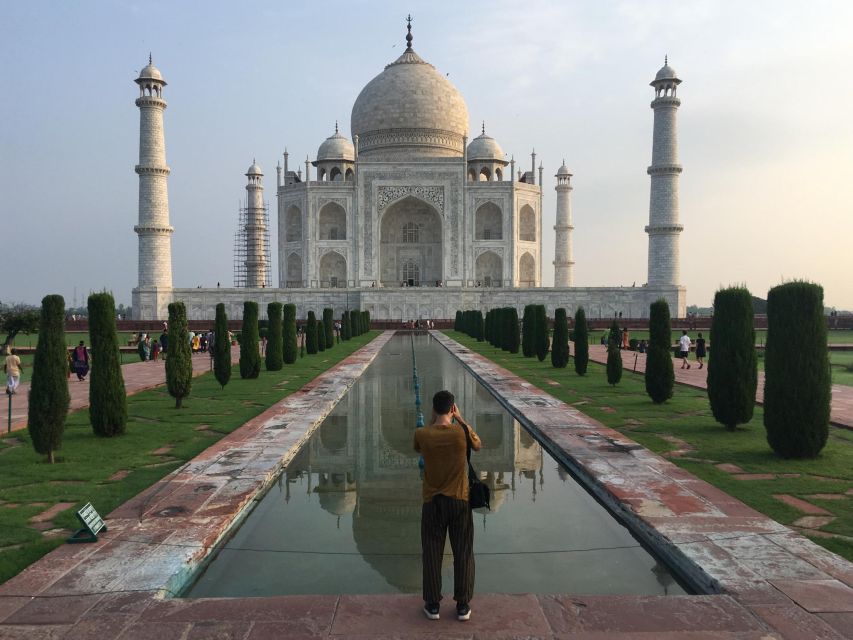 From Delhi: Taj Mahal, Agra Fort, Fatehpur Sikri Tour by Car - Full-Day Tour Itinerary