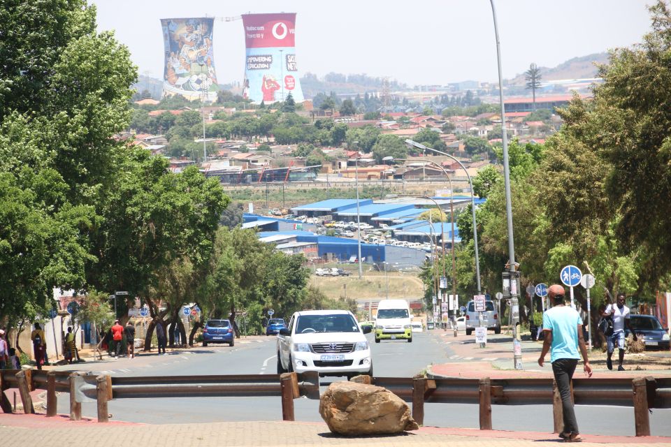 From Johannesburg: Pretoria, Soweto & Apartheid Museum Tour - Tour Logistics