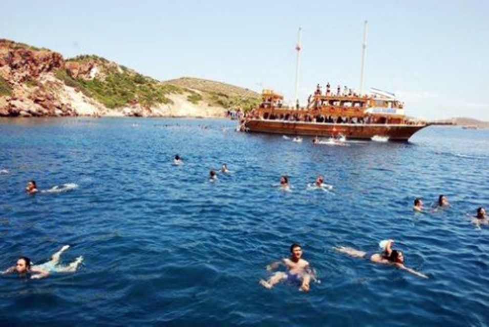 From Kusadasi: Daily Boat Trip - Lunch and Refreshments Included