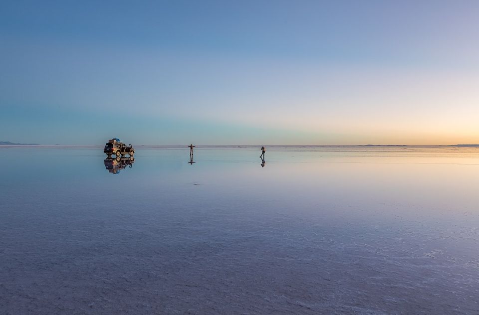 From Lima-Perú: Uyuni Salt Flat 4 Days 3 Nights - Train Cemetery Exploration