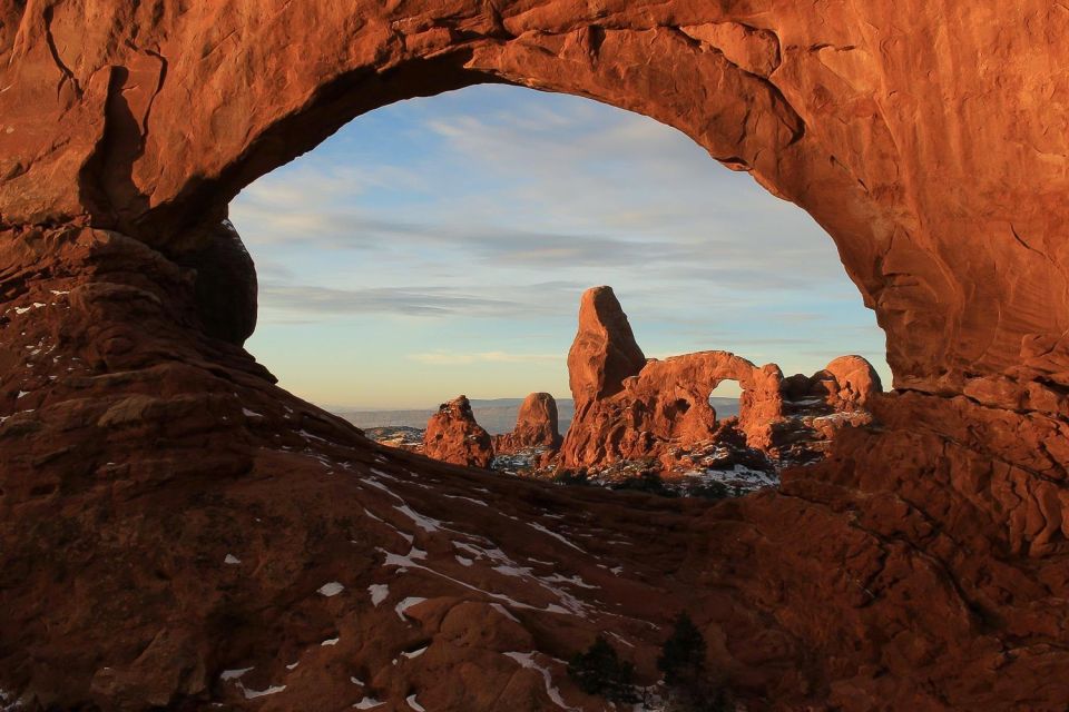 From Moab: Full-Day Canyonlands and Arches 4x4 Driving Tour - Activity Inclusions