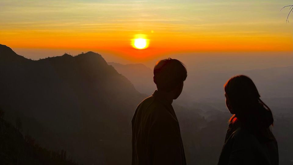 From Surabaya/Malang: Bromo, Madakaripura & Ijen 2-Day Tour - Sunrise at Mount Penanjakan