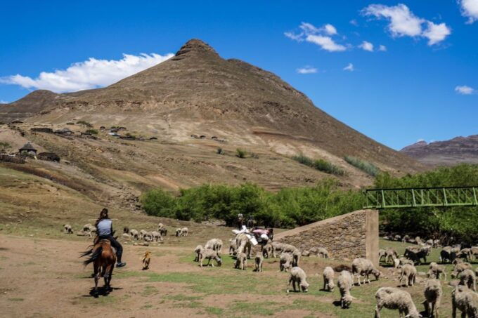 From Underberg: Lesotho Day Trip With Picnic Lunch - Pickup Details