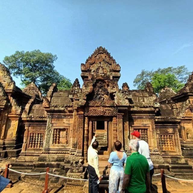 Full Day Angkor Temple Complex Plus Banteay Srei Tour - Included Inclusions