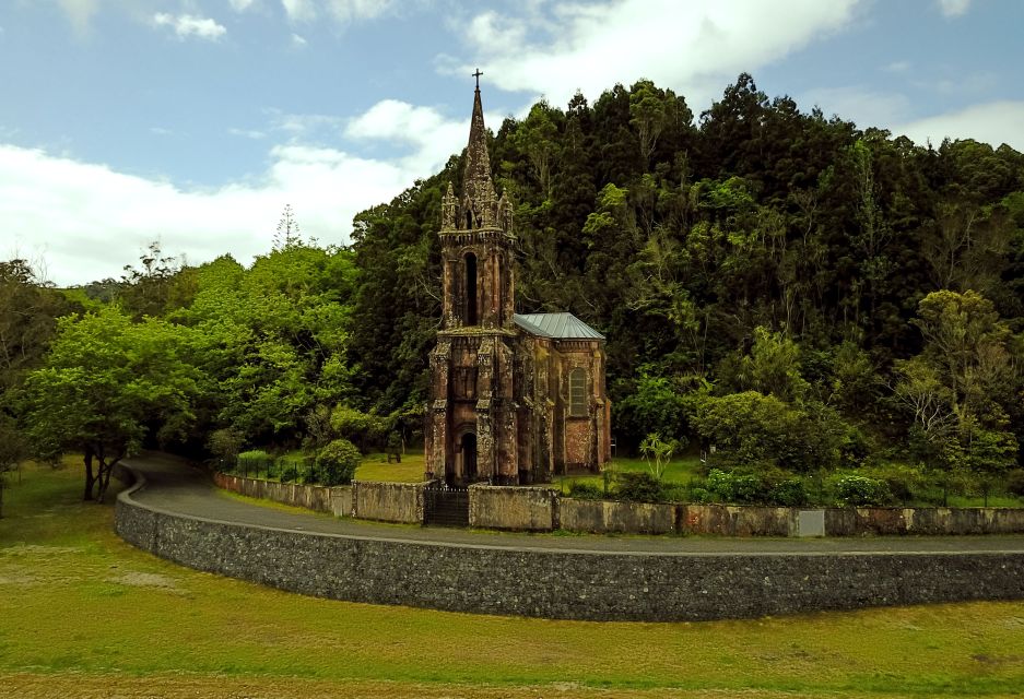 Furnas: Tea Plantations, Lake and Volcano Guided Tour - Tour Highlights and Activities