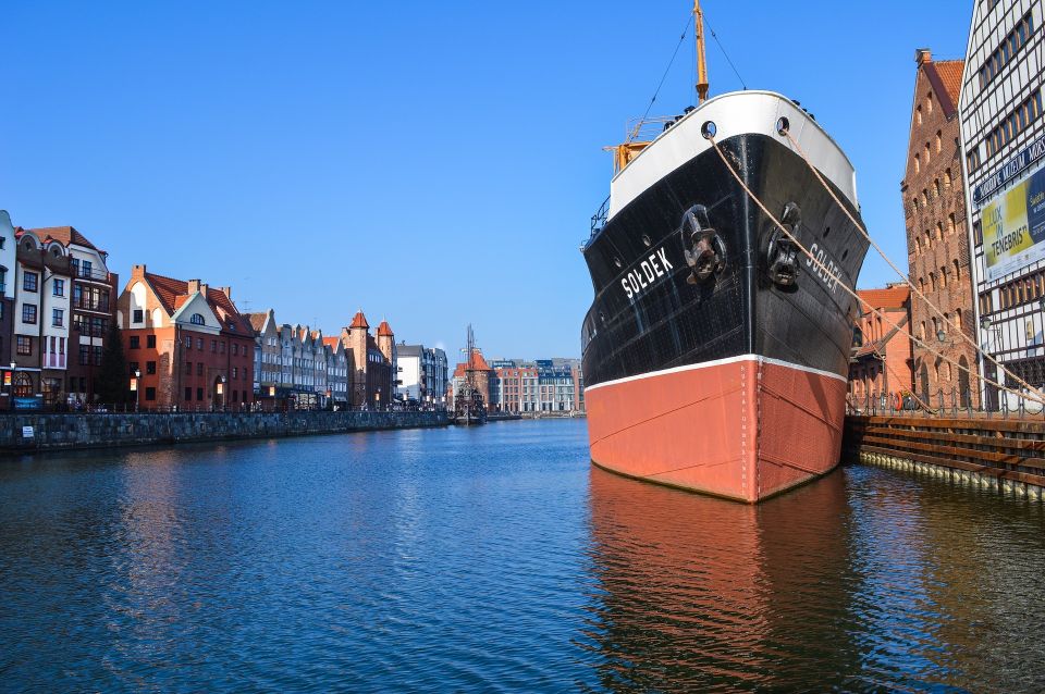 GdańSk: Old Town Private Walking Tour With Legends and Facts - Full Tour Description