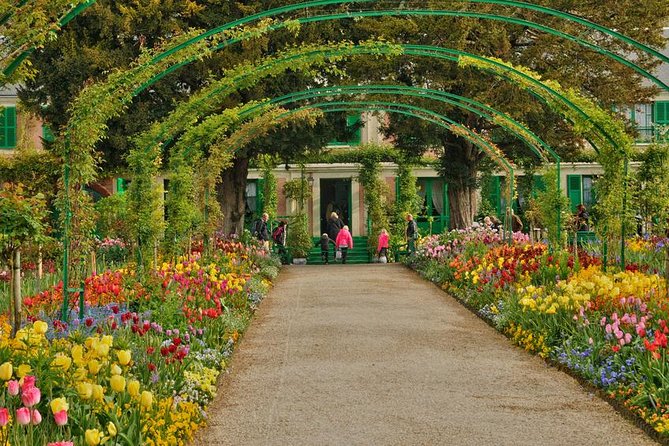 Giverny Private Trip With Monets House, Gardens & Impressionism Museum - Private Tour Experience